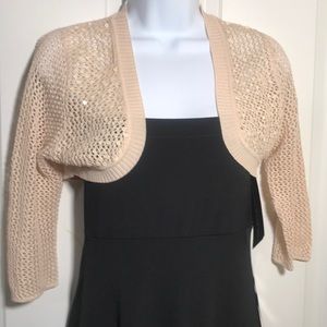 Little shawl or sleeves cover up